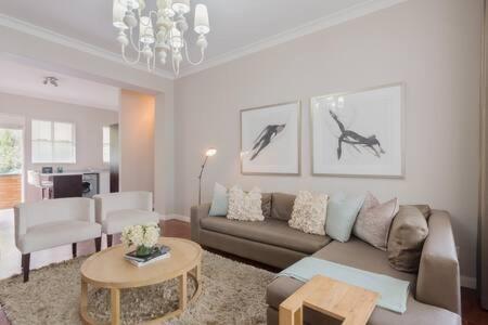 Modern Apartment In Rosebank Johannesburg Eksteriør bilde